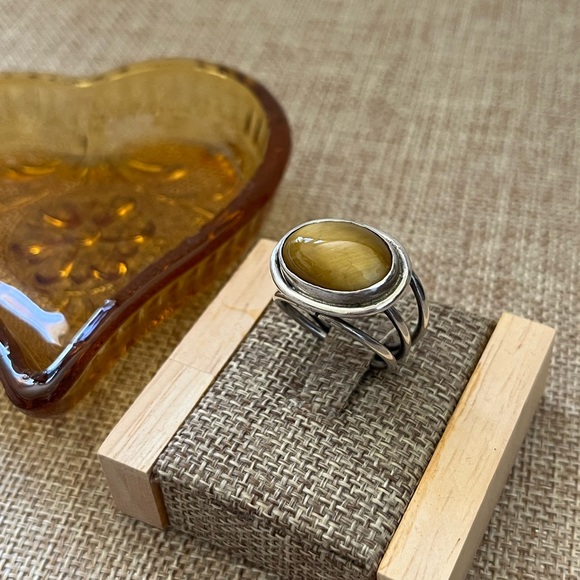 Vintage Sterling Silver Tiger Eye Ring - Picture 8 of 8